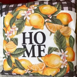 BRIARWOOD LANE LEMON WREATH PILLOW